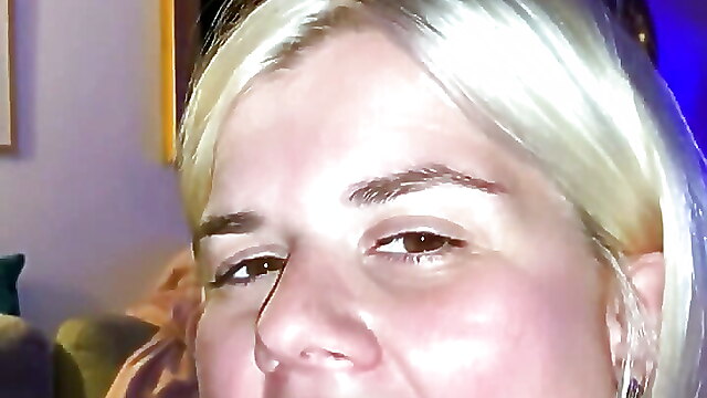 Bbw wife giving me a blowjob, swedish whore dirty talk, guys giving blowjobs, fingering sex bbw, bbw wife talking dirty