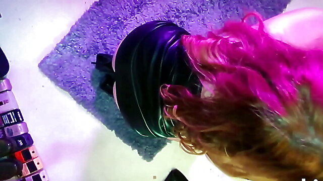 Hooker heels, rubber boot slave, raining slut, uk boot sluts, rubber heels